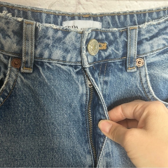 Zara Distressed High Rise Slim Fit Jeans - Picture 7 of 13